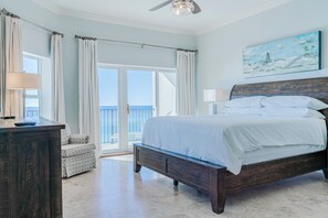 3 habitaciones, decoración personalizada y muebles diferentes 