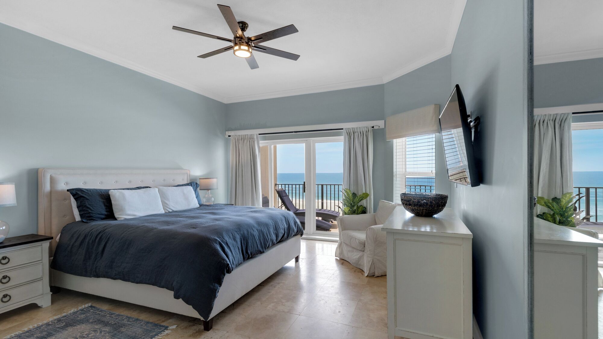 3 عدّة غرف نوم وبديكورات فريدة لكل غرفة وطراز فريد لكل وحدة