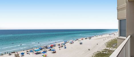 Appartement, Meerdere bedden, balkon, uitzicht op zee (Tidewater 403) | Strand | Accommodatie ligt op het strand