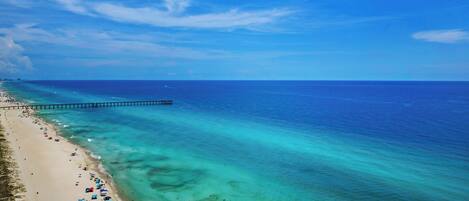 Condo, varias camas, balcón, vista al océano (Tidewater 2315) | Playa | En la playa