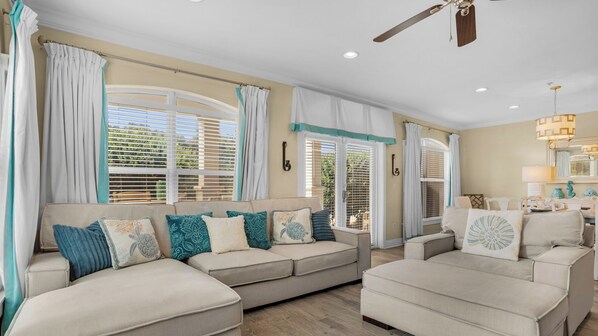 Living area - Villas at Seagrove Beach (Santa Rosa Beach)