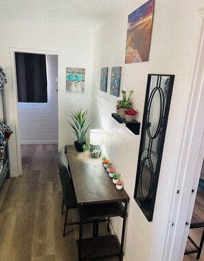 Suite, Balcony | Living area - Canyons Edge Route 66 Motel (Ash Fork)