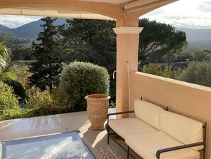 Terrace/patio - VILLA LA VERMENTINE AVEC PISCINE PRIVÉE DANS HAMEA (Le Plan-de-la-Tour)