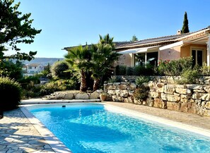 Pool - VILLA LA VERMENTINE AVEC PISCINE PRIVÉE DANS HAMEA (Le Plan-de-la-Tour)