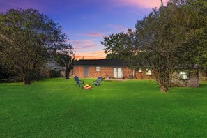 Property grounds - Pace Family Home: 1 Mi to Beach & Park! (Pace)