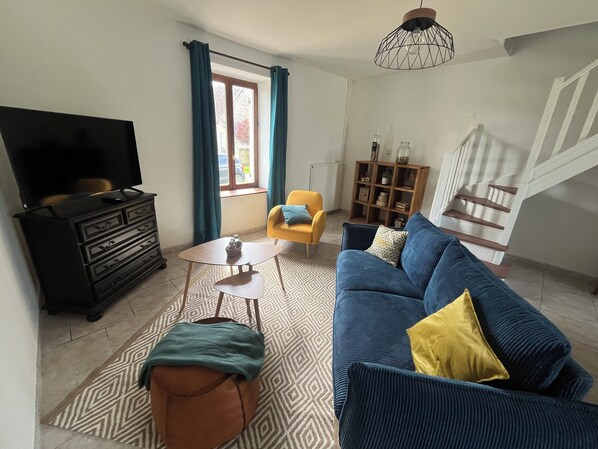 Älytelevisio, kirjoja, stereot