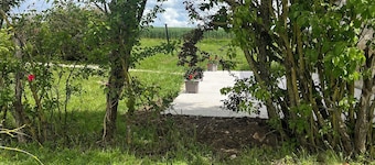 Jolie Maison de Campagne Rénovée à Proximité de Sentiers de Randonnée
