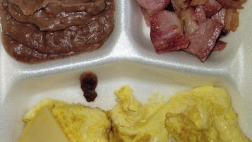 Desayuno completo incluido todos los días