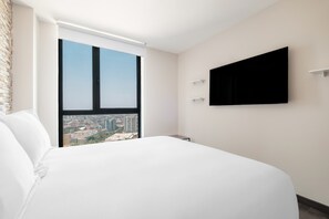 1 bedroom, desk, iron/ironing board, WiFi