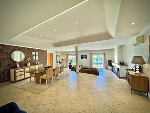 Interior - ALMANCIL EXCELLENCE VILLA WITH POOL by HOMING (Loulé)