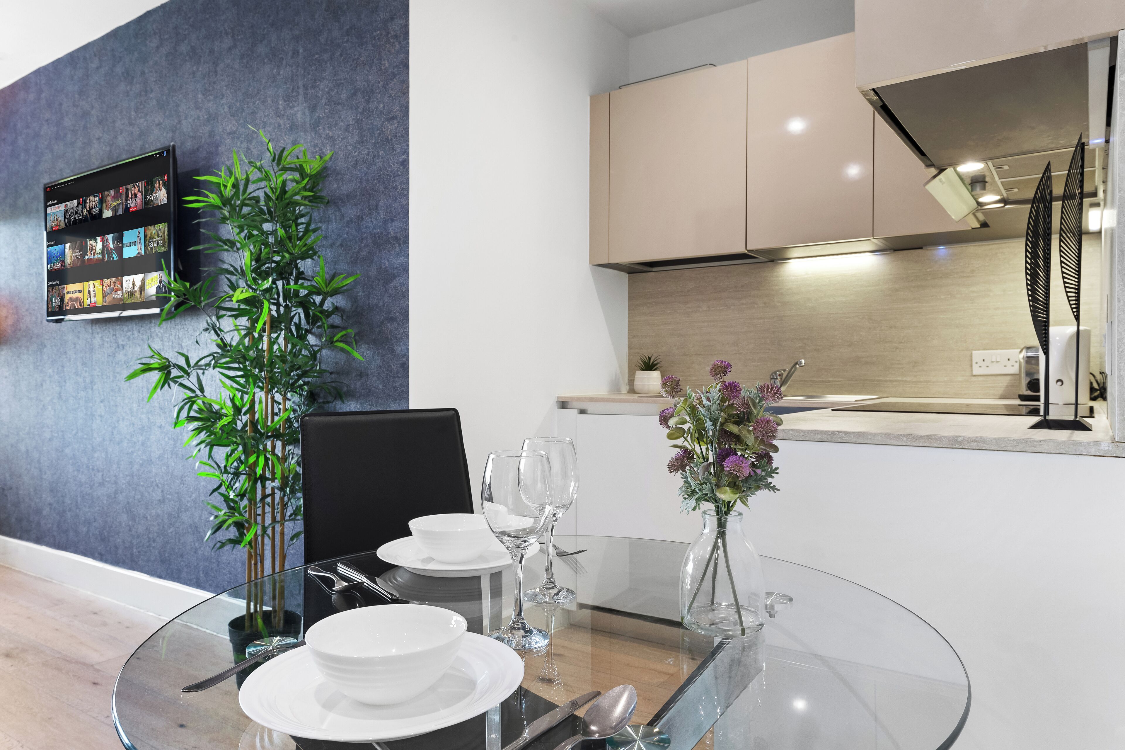 Apartment | Dining