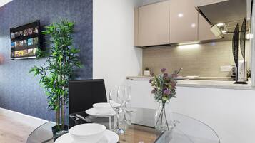 Apartment | Dining