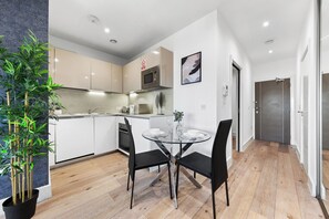 Apartment | Dining