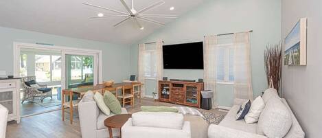 Televisión, oficina