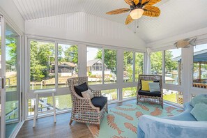 Interior - Ocean Pines 3BR 2BA Canal Front Home with Sunroom (Ocean Pines)