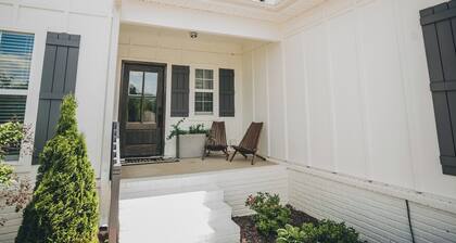 Mountain View Retreat, Sleeps 10, Luxe 3BR+ Near Downtown HSV