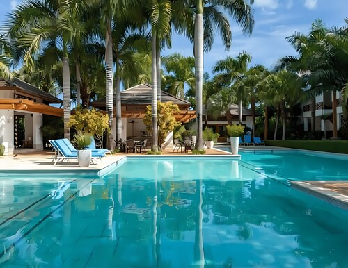 Tropical Getaway in Las Terrenas – Walk to the Beach & Enjoy the Pool!