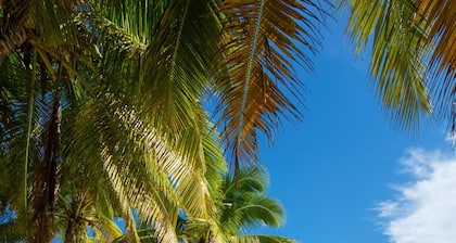 Tropical Getaway in Las Terrenas – Walk to the Beach & Enjoy the Pool!