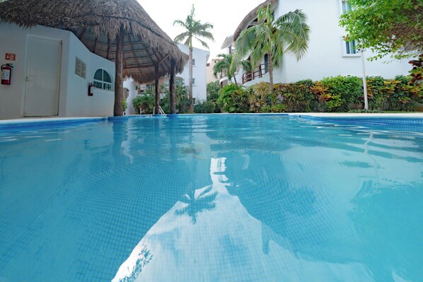 Outdoor pool - Melrose Place At Los Lirios Playacar II (Playa del Carmen)