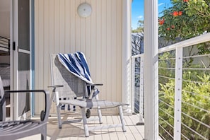 Terrace/patio - Holiday Haven - club, river, restaurants at your doorstep (North Haven)