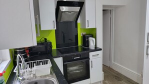 Private kitchen - Inviting Entire 1-bed Apartment in Reading (Reading)
