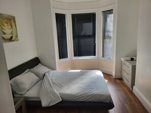 Room - Inviting Entire 1-bed Apartment in Reading (Reading)