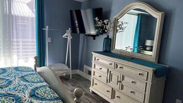 3 bedrooms, iron/ironing board, travel crib, free WiFi