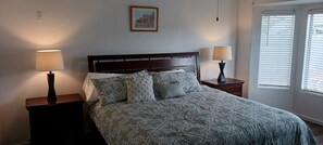 3 Schlafzimmer, Schreibtisch, Bügeleisen/Bügelbrett, kostenloses WLAN