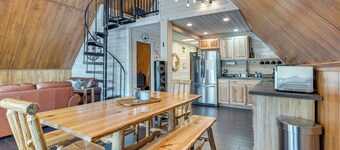 Private Beach & Dock! Cozy Lake Sinclair Cabin