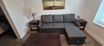 Midtown Condo right on Main St! Walking distance to everything!