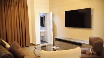 Apartment | Living area | TV