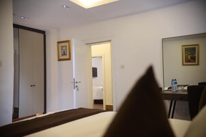 Apartment | 3 bedrooms, iron/ironing board, free WiFi, bed sheets