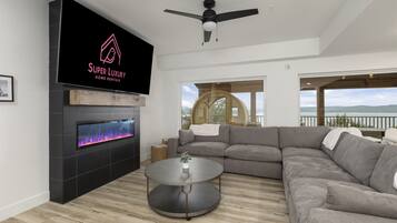 Smart TV, fireplace, video games, table tennis