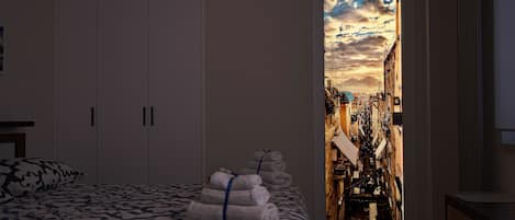 1 habitación, wifi y ropa de cama