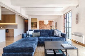 Smart TV, offices