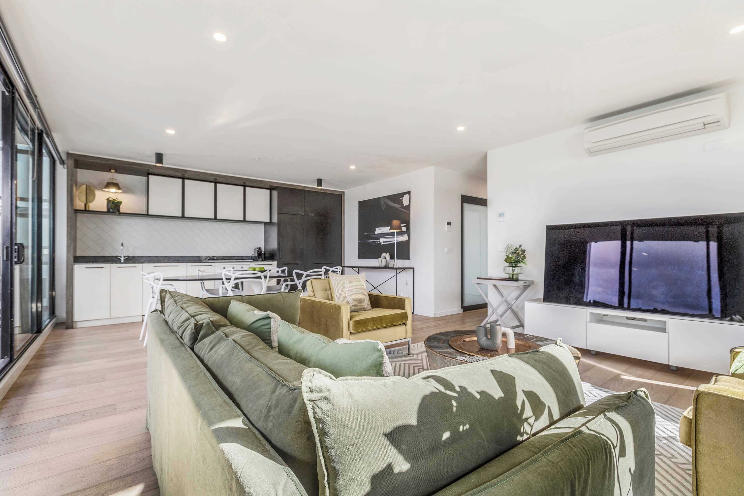 Smart TV, offices