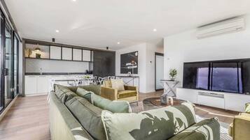 Smart TV, offices