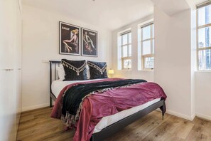 2 makuuhuonetta, silitysrauta/-lauta, Wi-Fi, vuodevaatteet