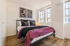 2 habitaciones, tabla de planchar con plancha y wifi gratis 