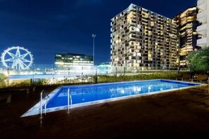 Pool - Waterfront condo with marina views near promenade (Docklands)