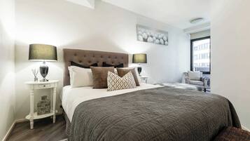 2 bedrooms, iron/ironing board, WiFi, bed sheets