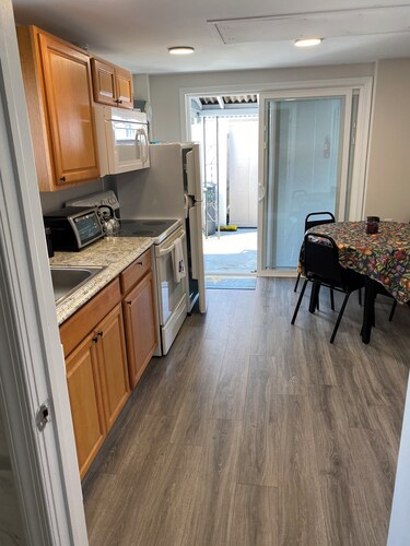 Wildwood cottage 2 blocks from boardwalk 