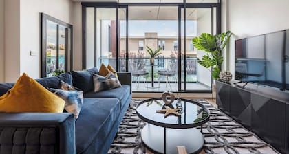 LONG STAYS | Chic & Spacious Retreat in Caulfield