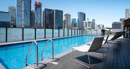 Soho - Chic 1BR In Heart of Docklands Plus Parking