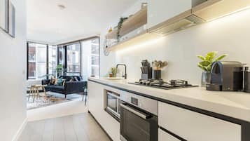 Fridge, microwave, oven, stovetop