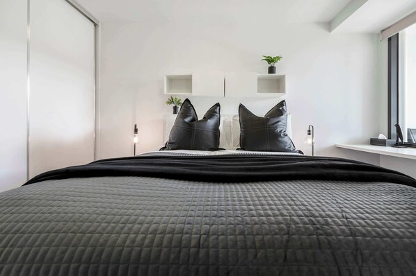 1 bedroom, desk, iron/ironing board, free WiFi