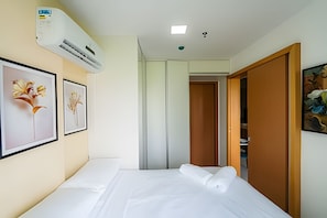 1 chambre, fer et planche à repasser, accès Internet, draps fournis