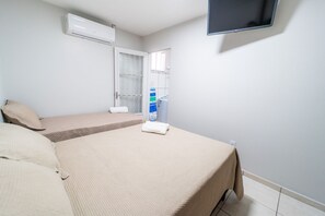 1 bedroom, iron/ironing board, internet, bed sheets