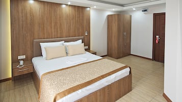 Habitación Confort doble | Edredones de plumas, colchones Tempur-Pedic, minibar y caja fuerte