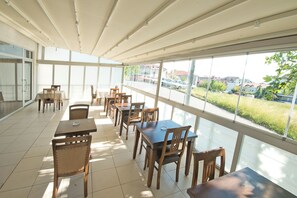 Terrace/patio - Lion City Otel (Istanbul)